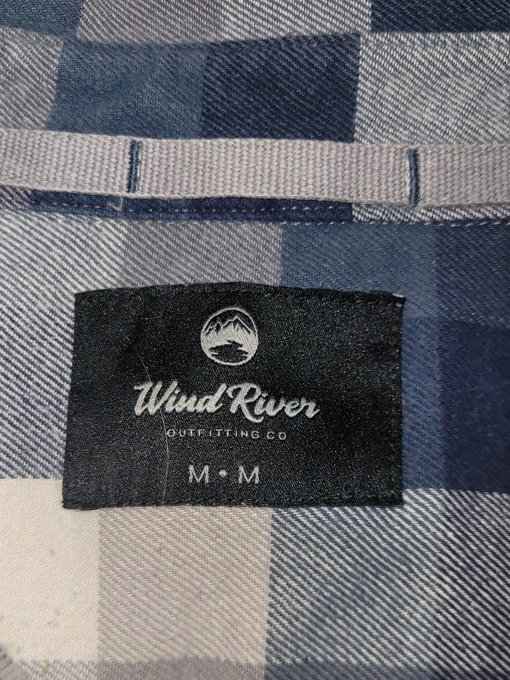 Wind River Men's Blue And Grey Plaid Button-Up Shirt Size M - Picture 5 of 5